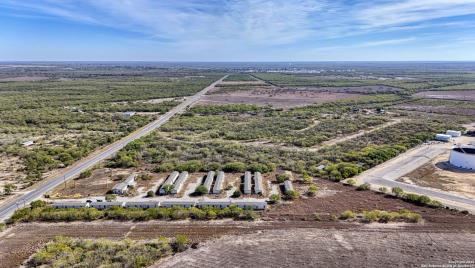 2569 Highway 72 Three Rivers TX 78071