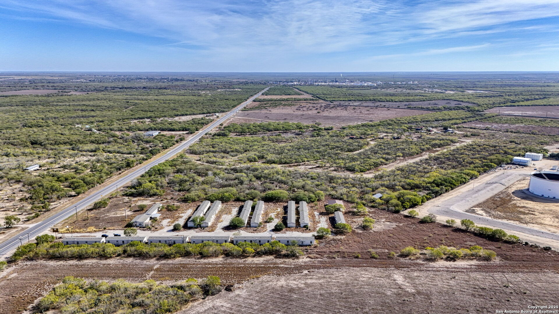 2569 Highway 72 Three Rivers TX 78071
