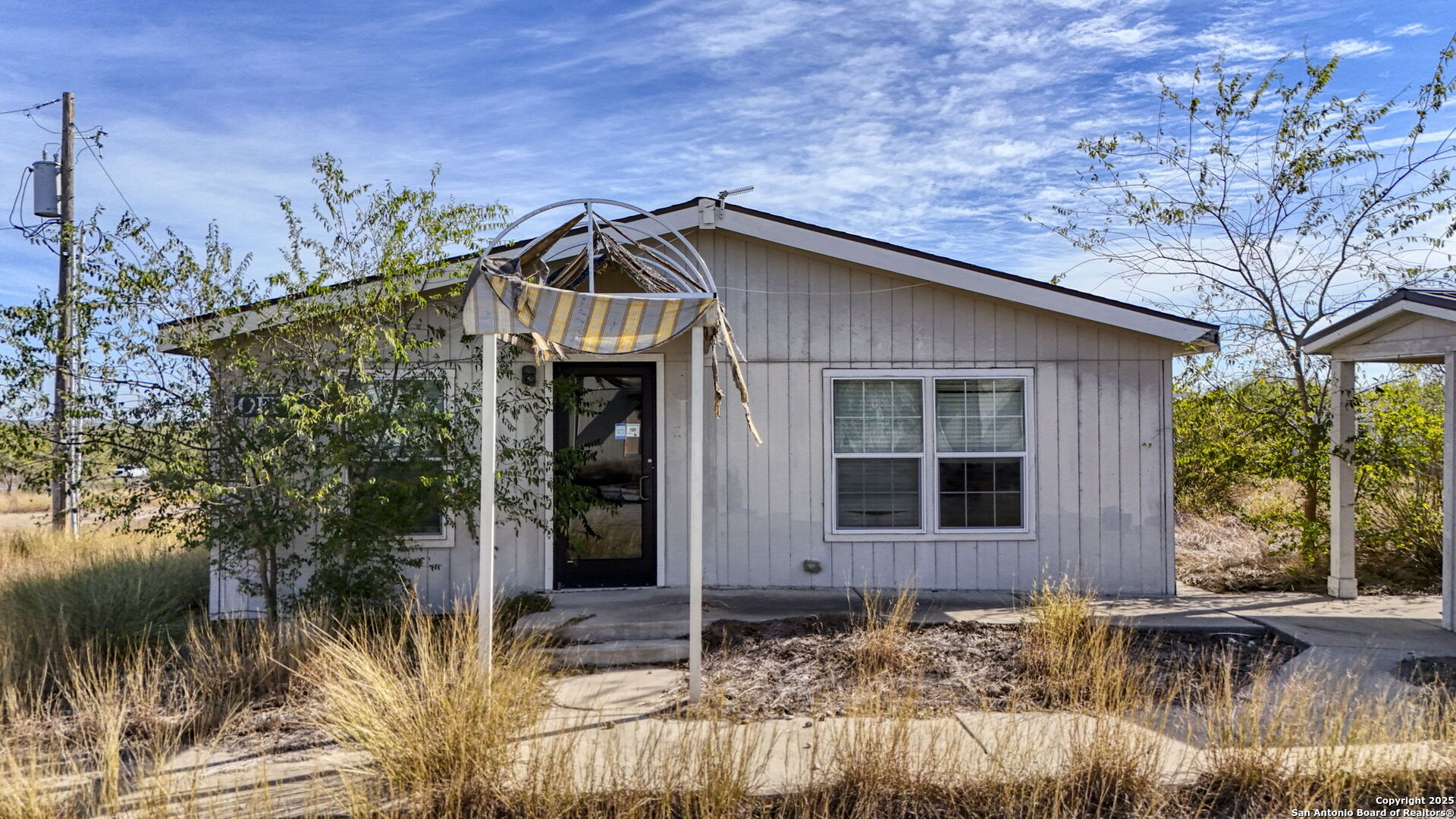 2569 Highway 72 Three Rivers TX 78071