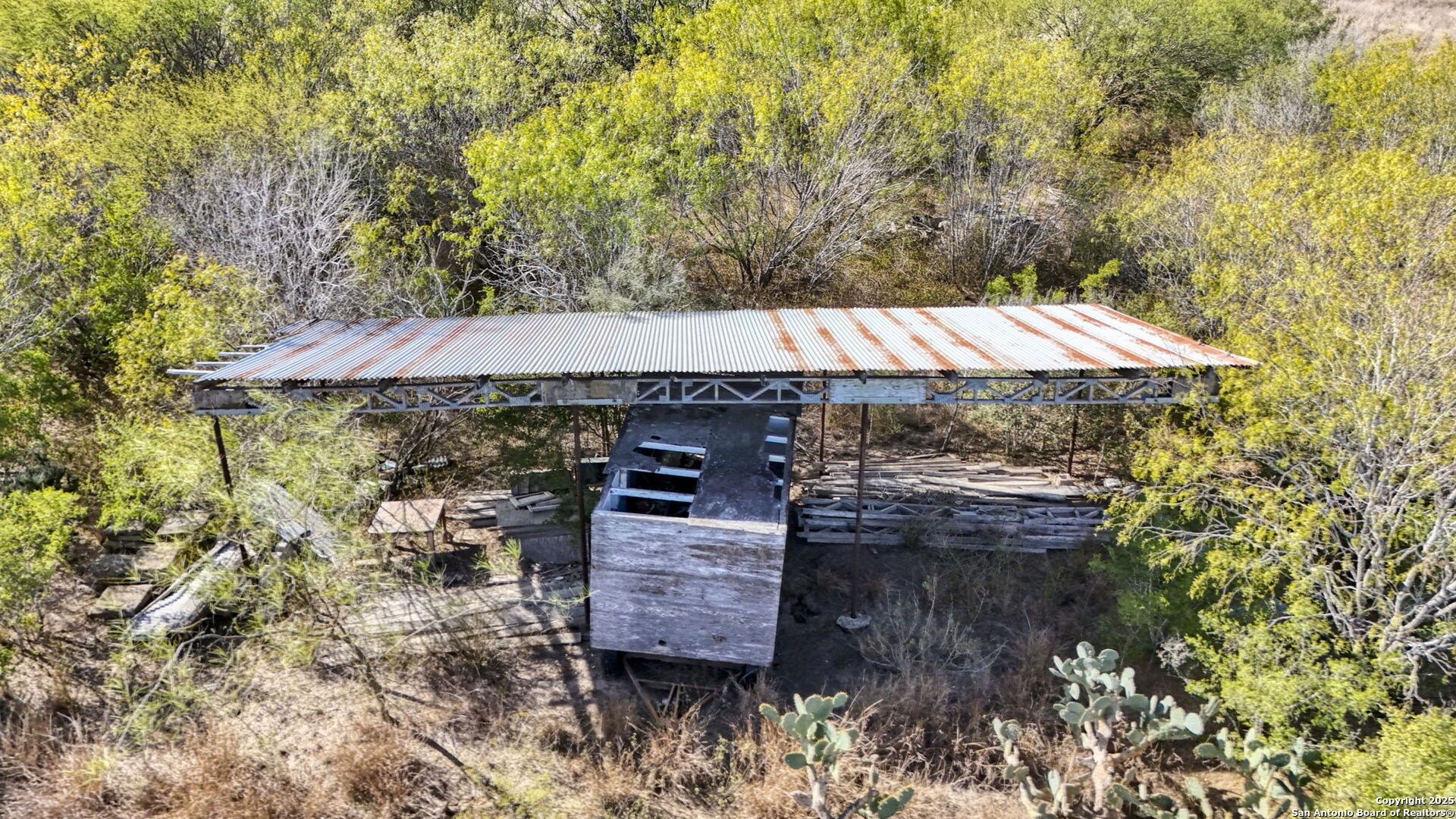 2569 Highway 72 Three Rivers TX 78071