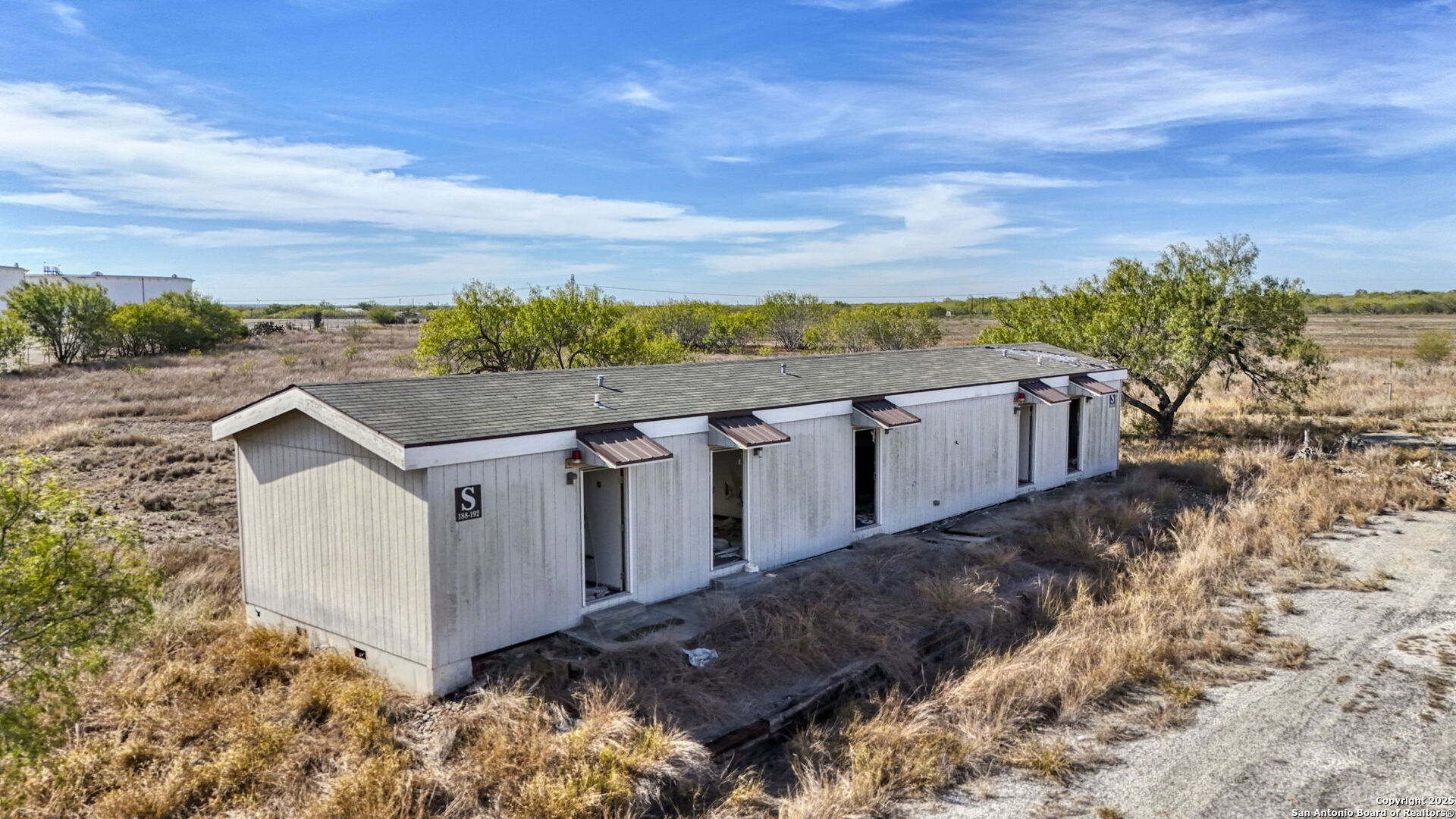 2569 Highway 72 Three Rivers TX 78071