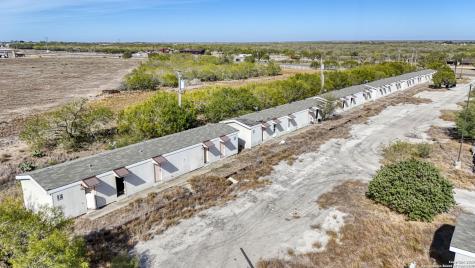 2569 Highway 72 Three Rivers TX 78071