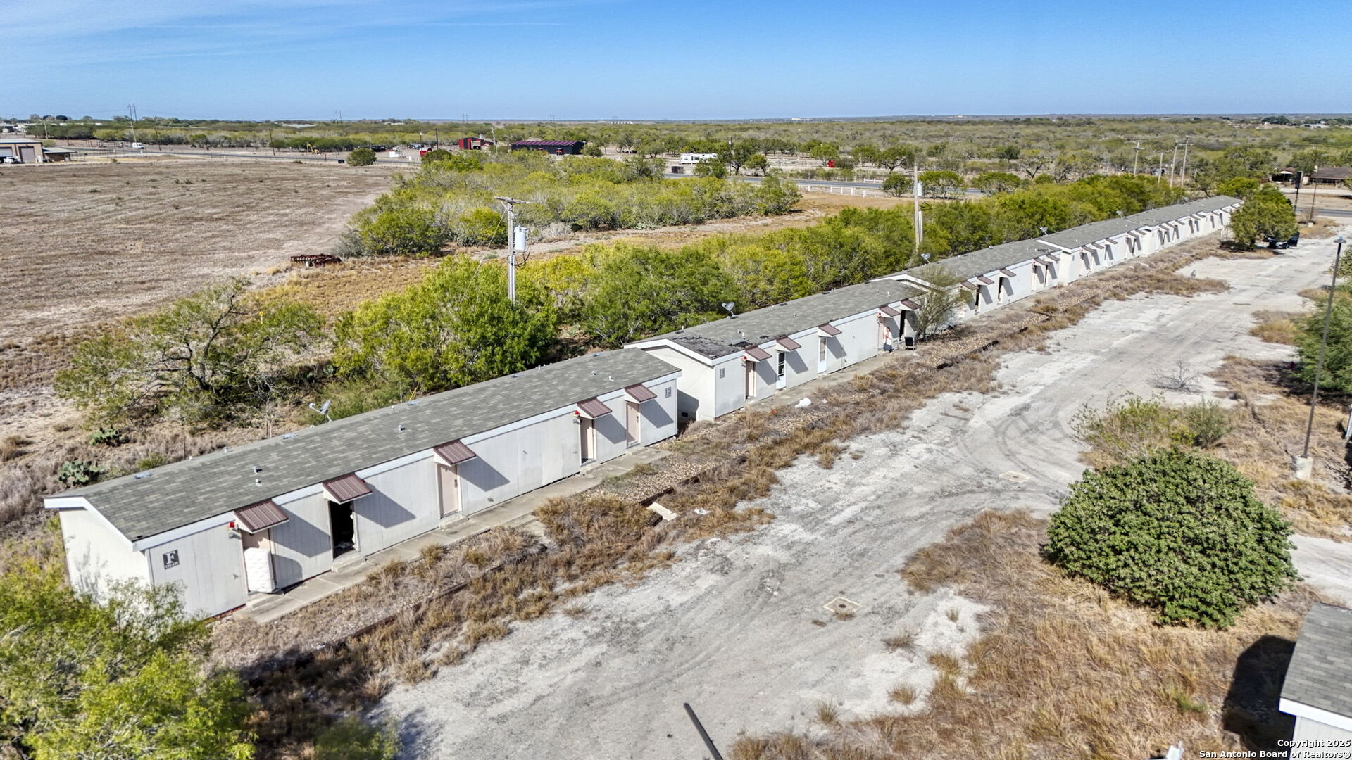 2569 Highway 72 Three Rivers TX 78071