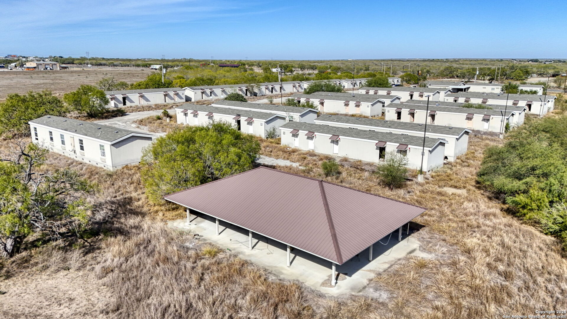 2569 Highway 72 Three Rivers TX 78071