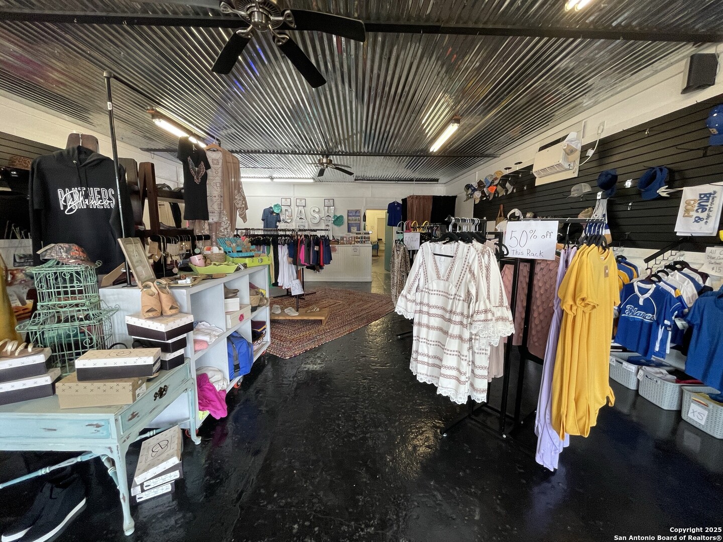 621 W Chandler Blanco TX 78606