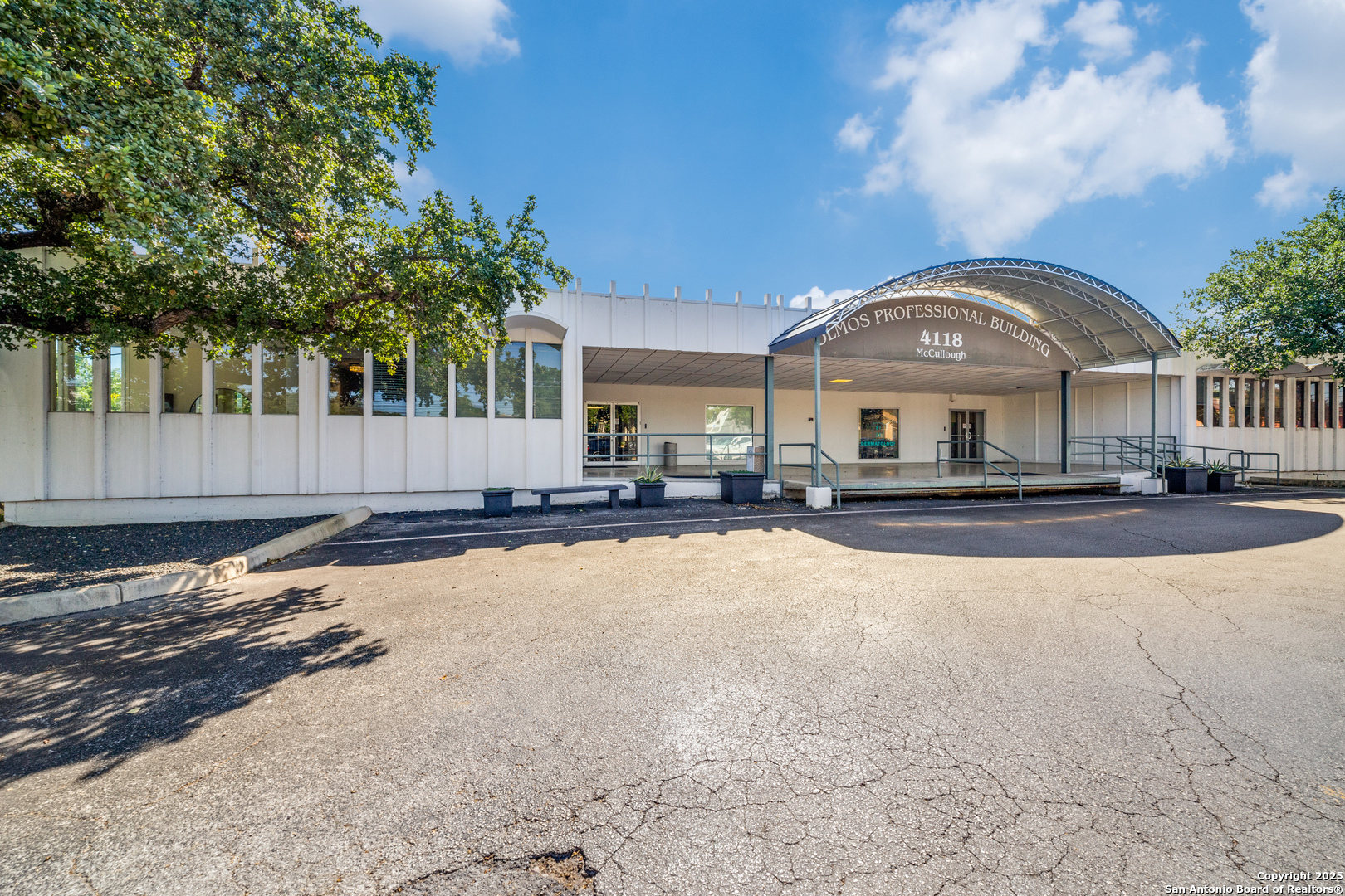 4118 Mccullough Avenue Olmos Park TX 78212