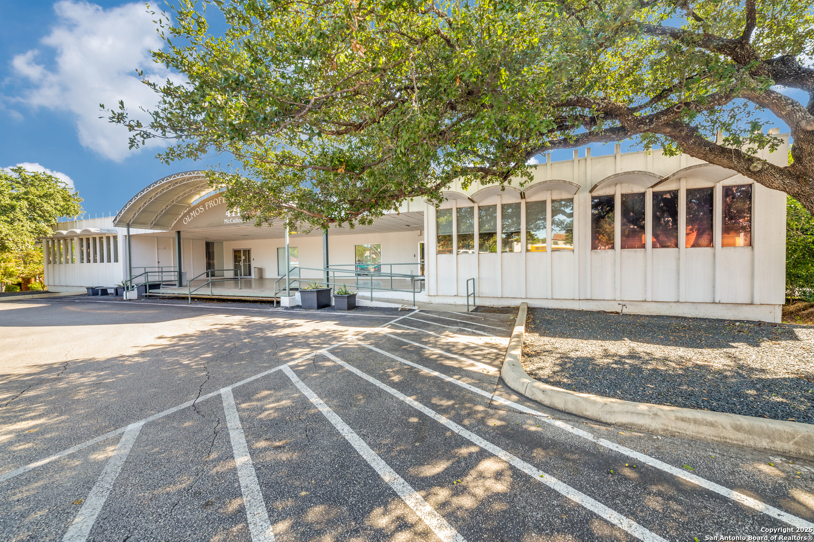 4118 Mccullough Avenue Olmos Park TX 78212