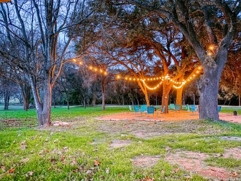14818 E Us Highway 290 Stonewall TX 78671