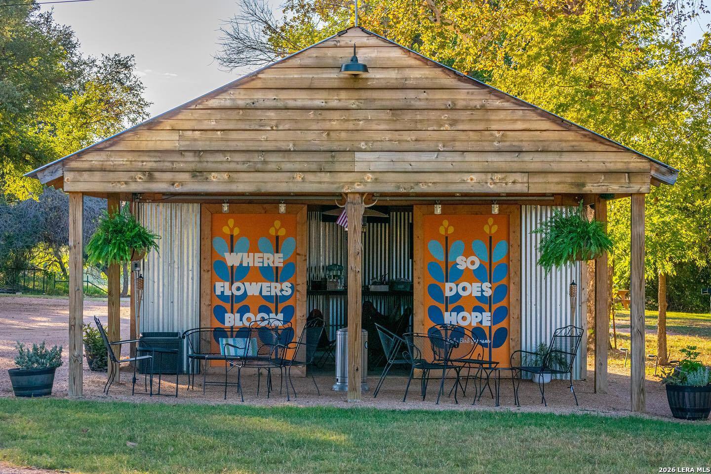 14818 E Us Highway 290 Stonewall TX 78671