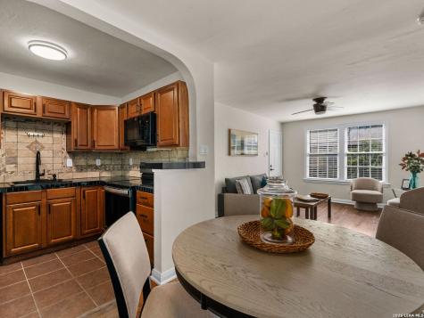 204 E Rosewood Avenue San Antonio TX 78212