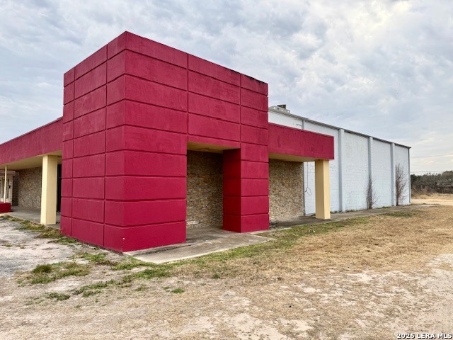 1823 Frontage Beeville TX 78102