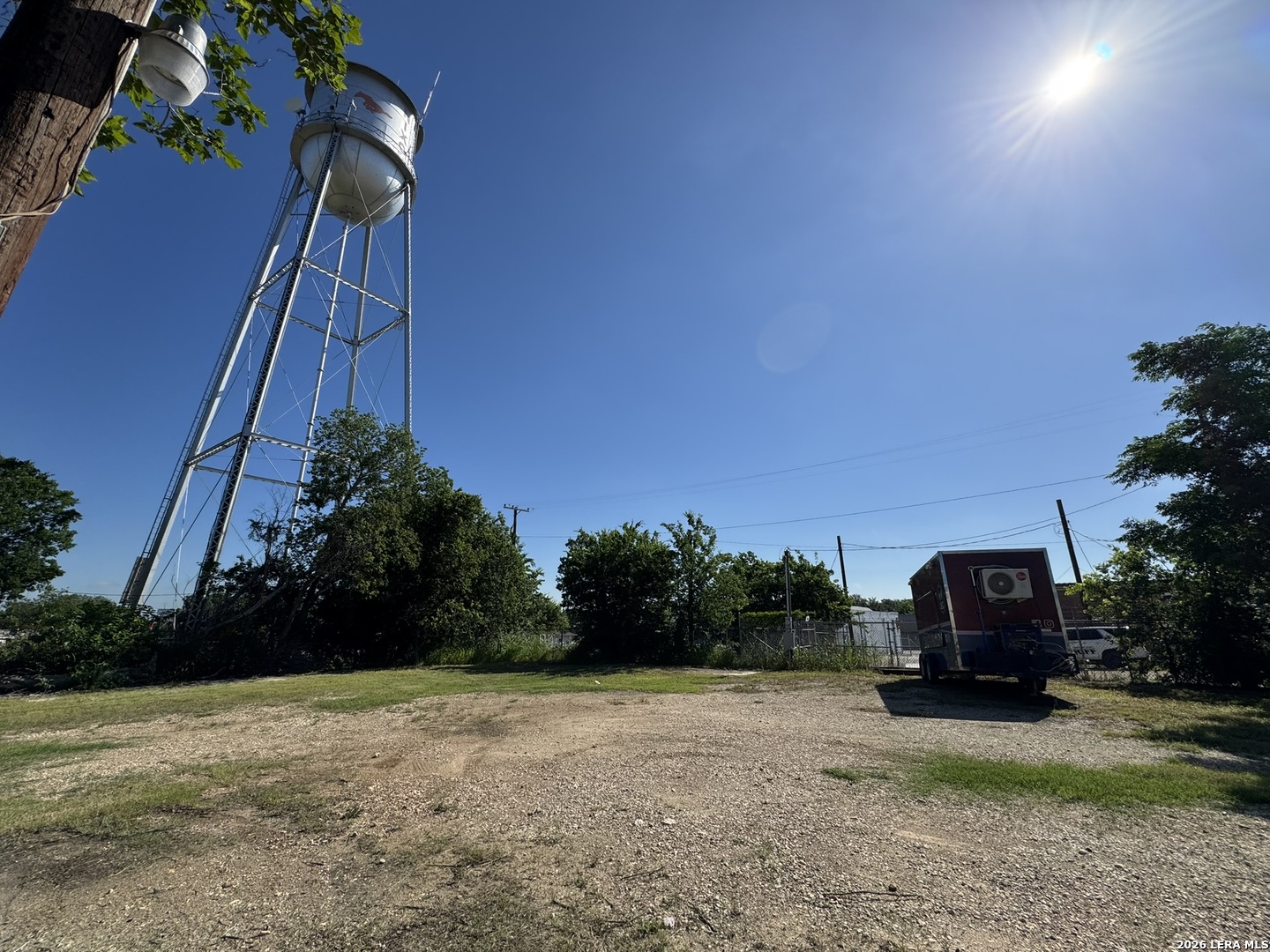 120 W 3rd Nixon TX 78140