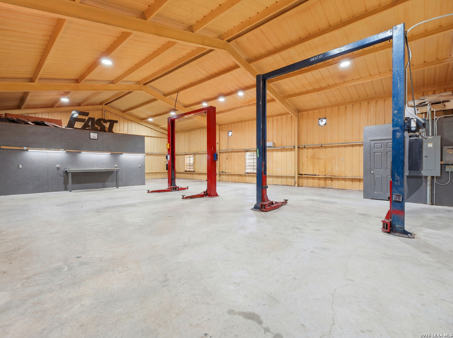 117 Business Drive Kerrville TX 78028