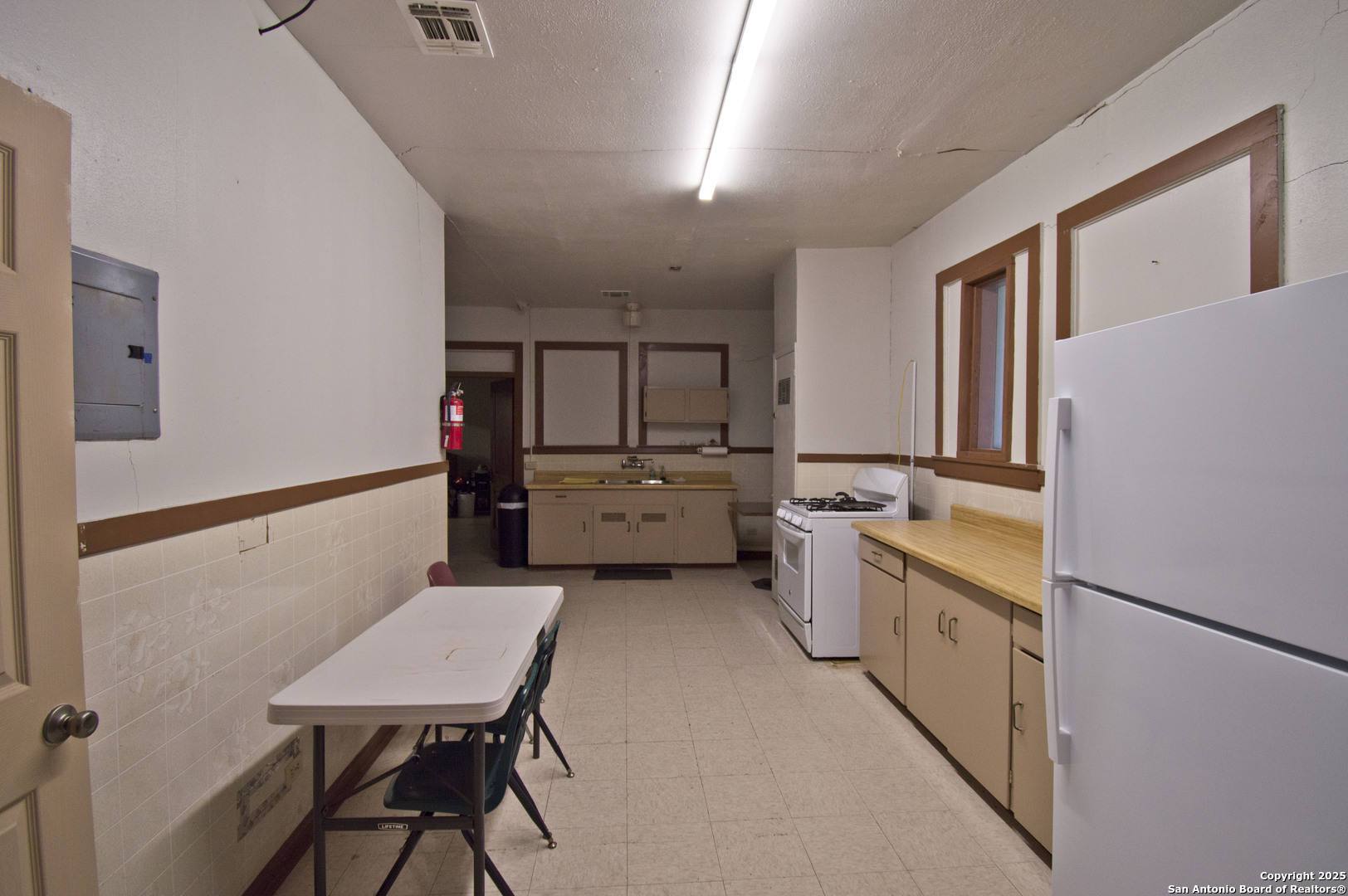 2706 E Commerce San Antonio TX 78203