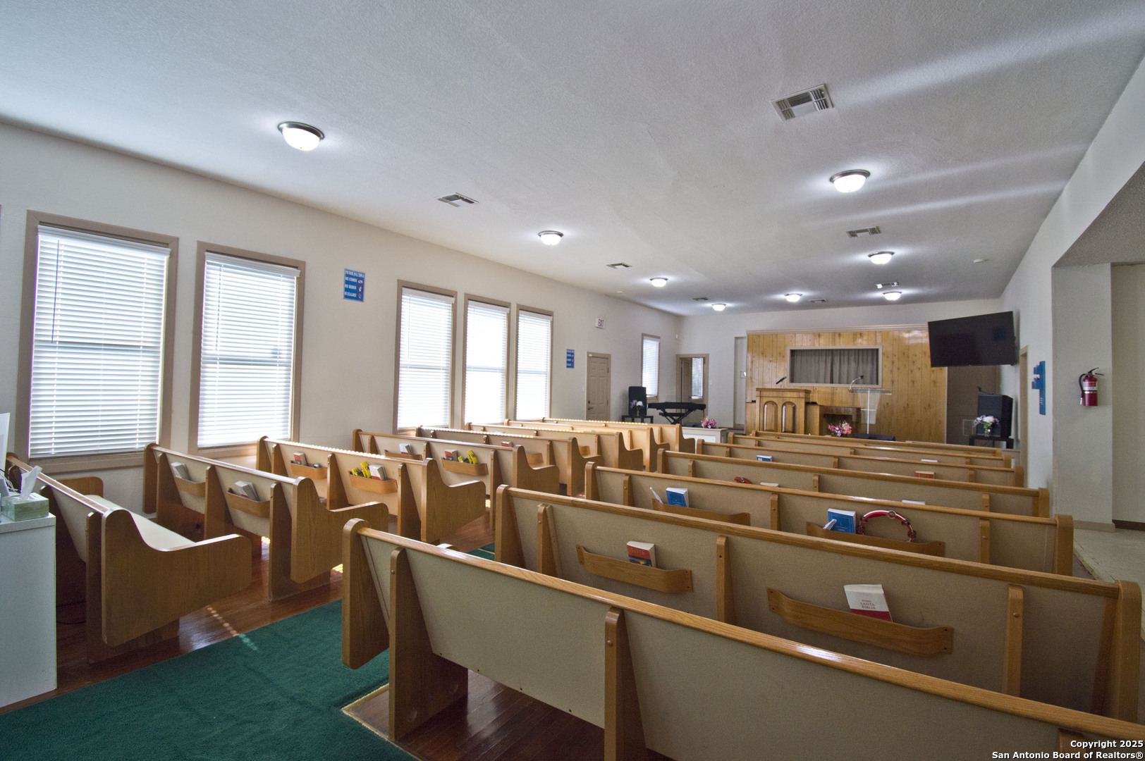 2706 E Commerce San Antonio TX 78203