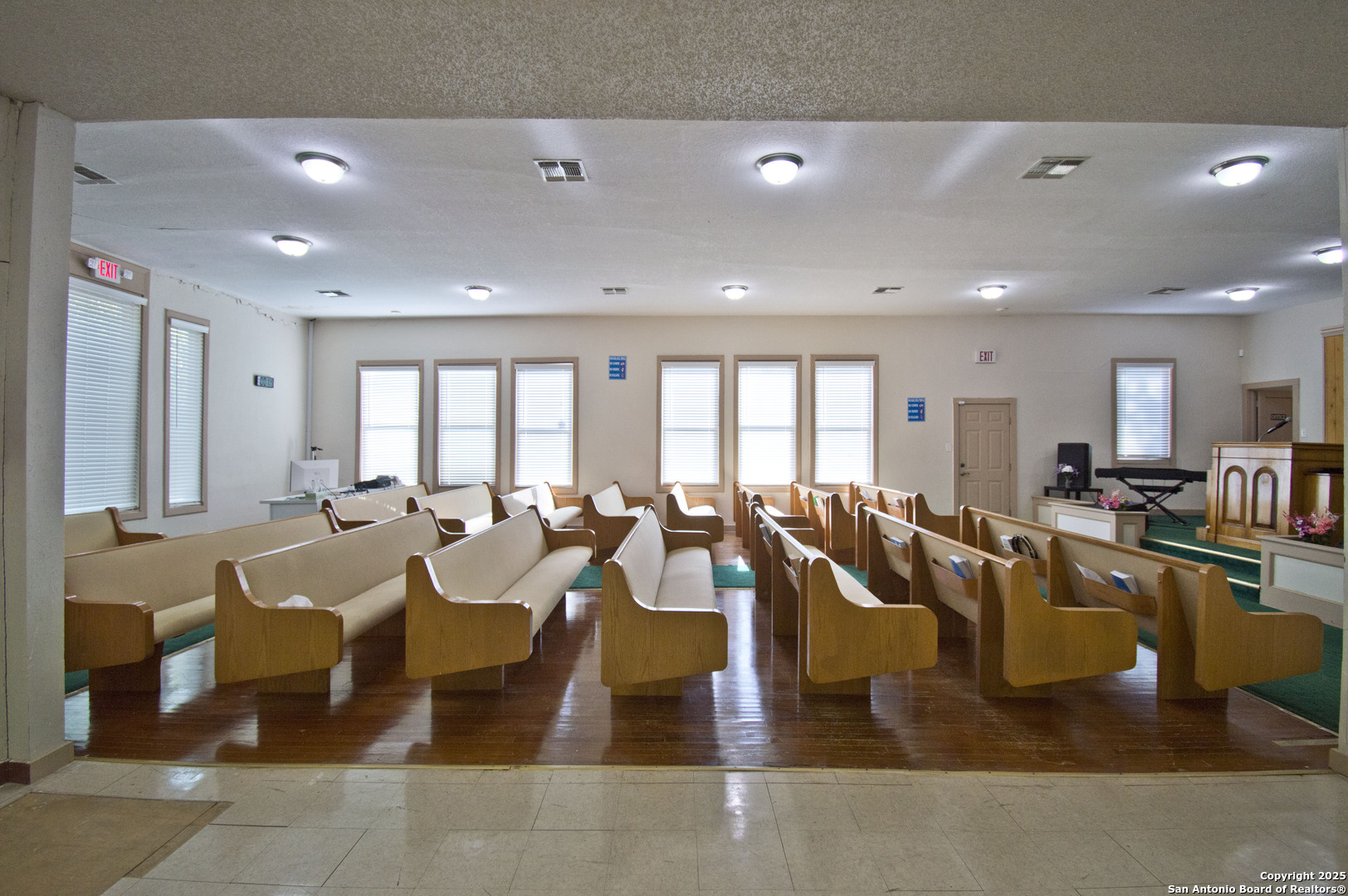 2706 E Commerce San Antonio TX 78203