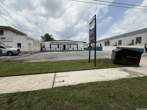 9809 Mccullough Avenue San Antonio TX 78216