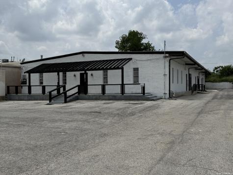 9809 Mccullough Avenue San Antonio TX 78216