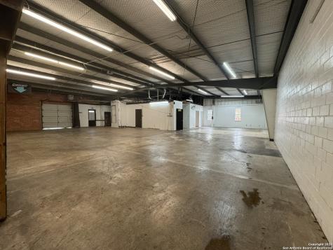 9809 Mccullough Avenue San Antonio TX 78216