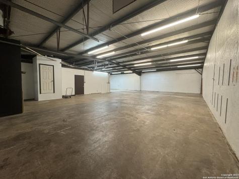 9809 Mccullough Avenue San Antonio TX 78216