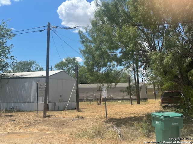 000 Walnut/willow Jourdanton TX 78026