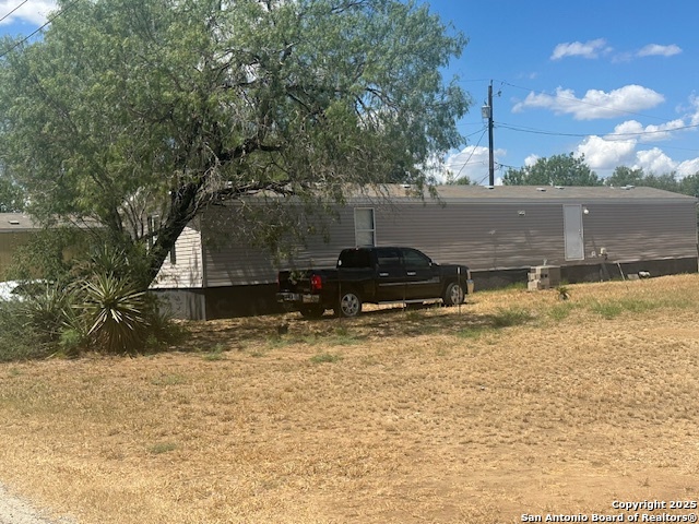 000 Walnut/willow Jourdanton TX 78026