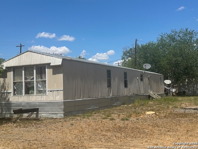 000 Walnut/willow Jourdanton TX 78026