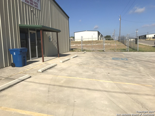 115 Wyoming Pleasanton TX 78064