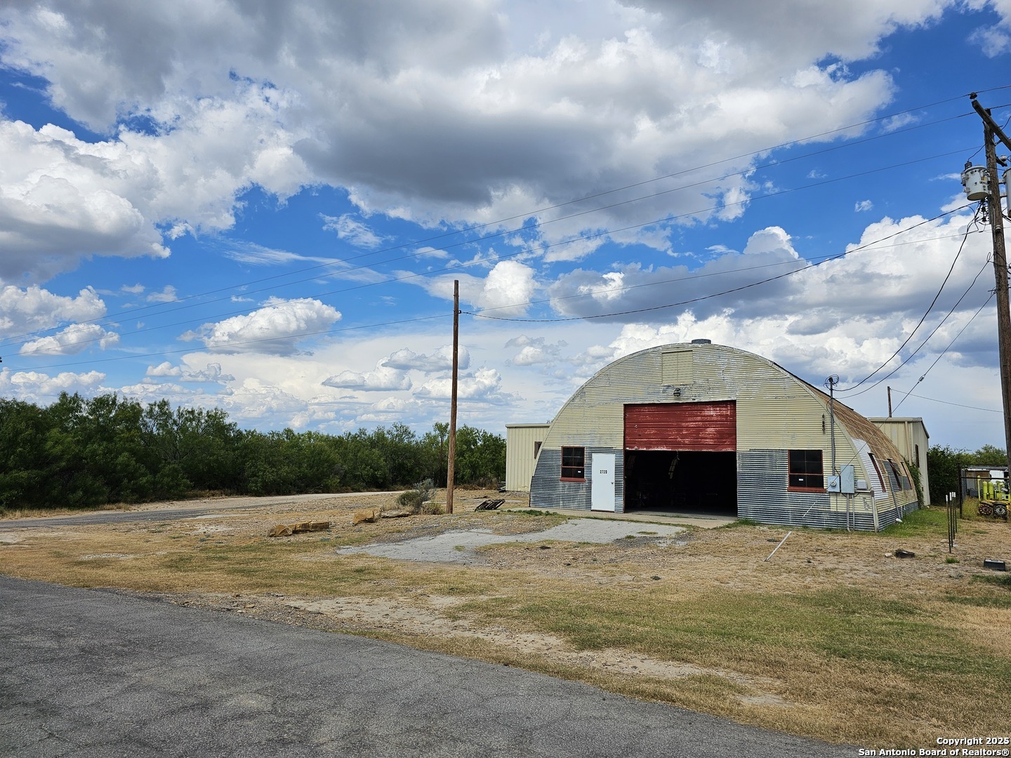 2720 Old Uvalde Road Crystal City TX 78839