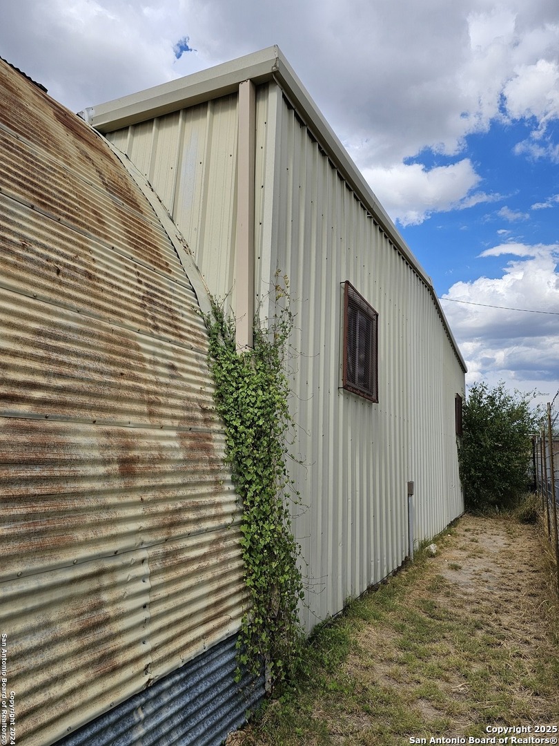 2720 Old Uvalde Road Crystal City TX 78839