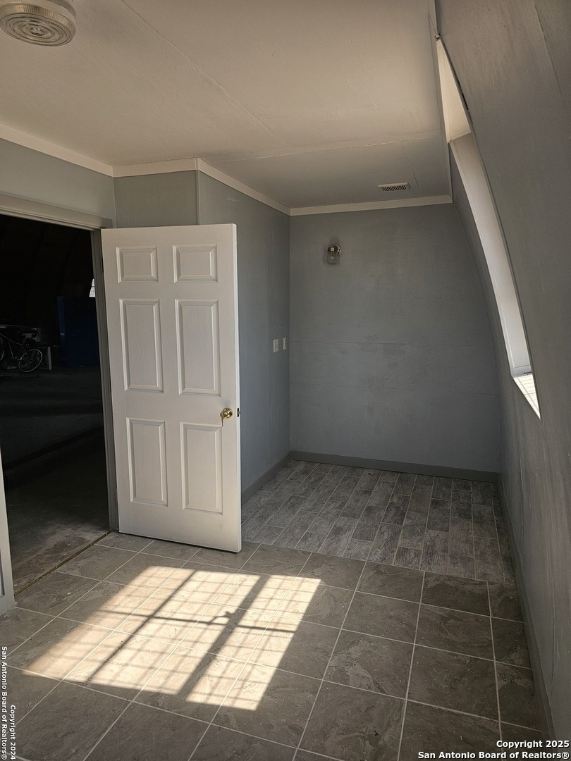 2720 Old Uvalde Road Crystal City TX 78839