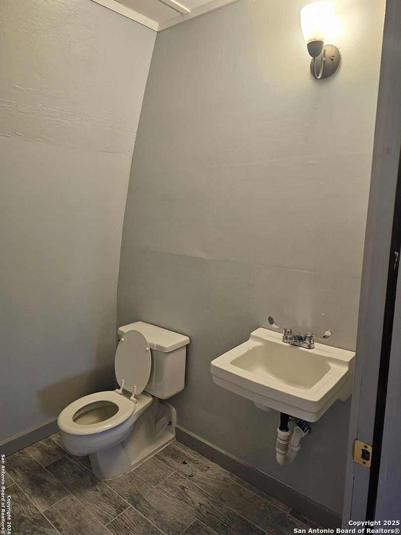 2720 Old Uvalde Road Crystal City TX 78839