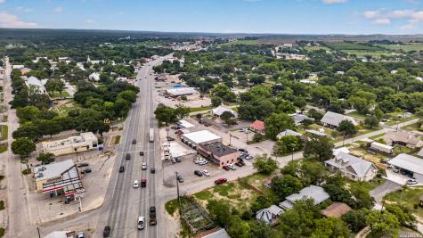 806 Us Highway 90 W Castroville TX 78009
