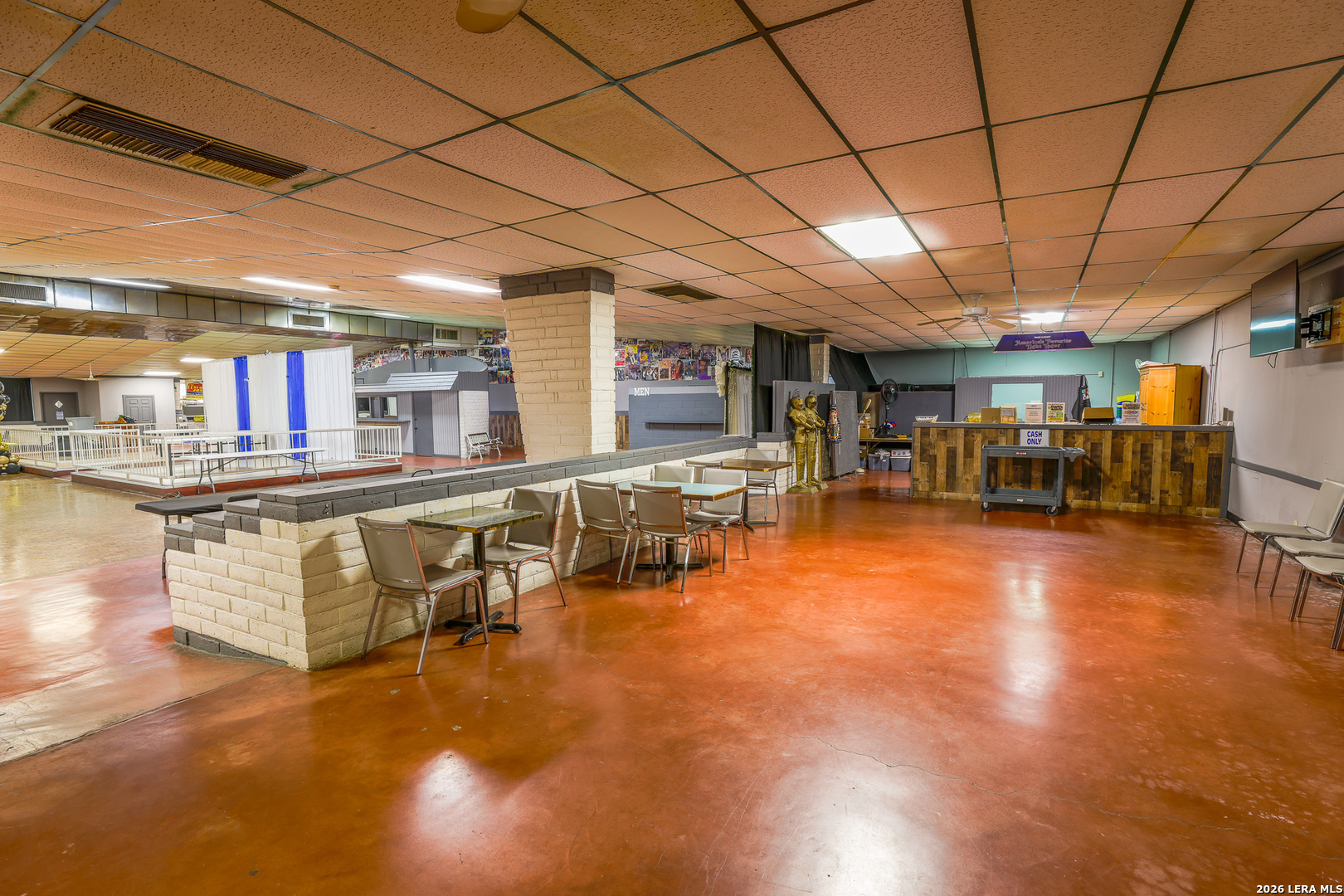735 E Ih 10 Seguin TX 78155
