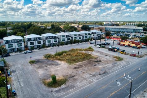 114 W Carolina Street San Antonio TX 78210