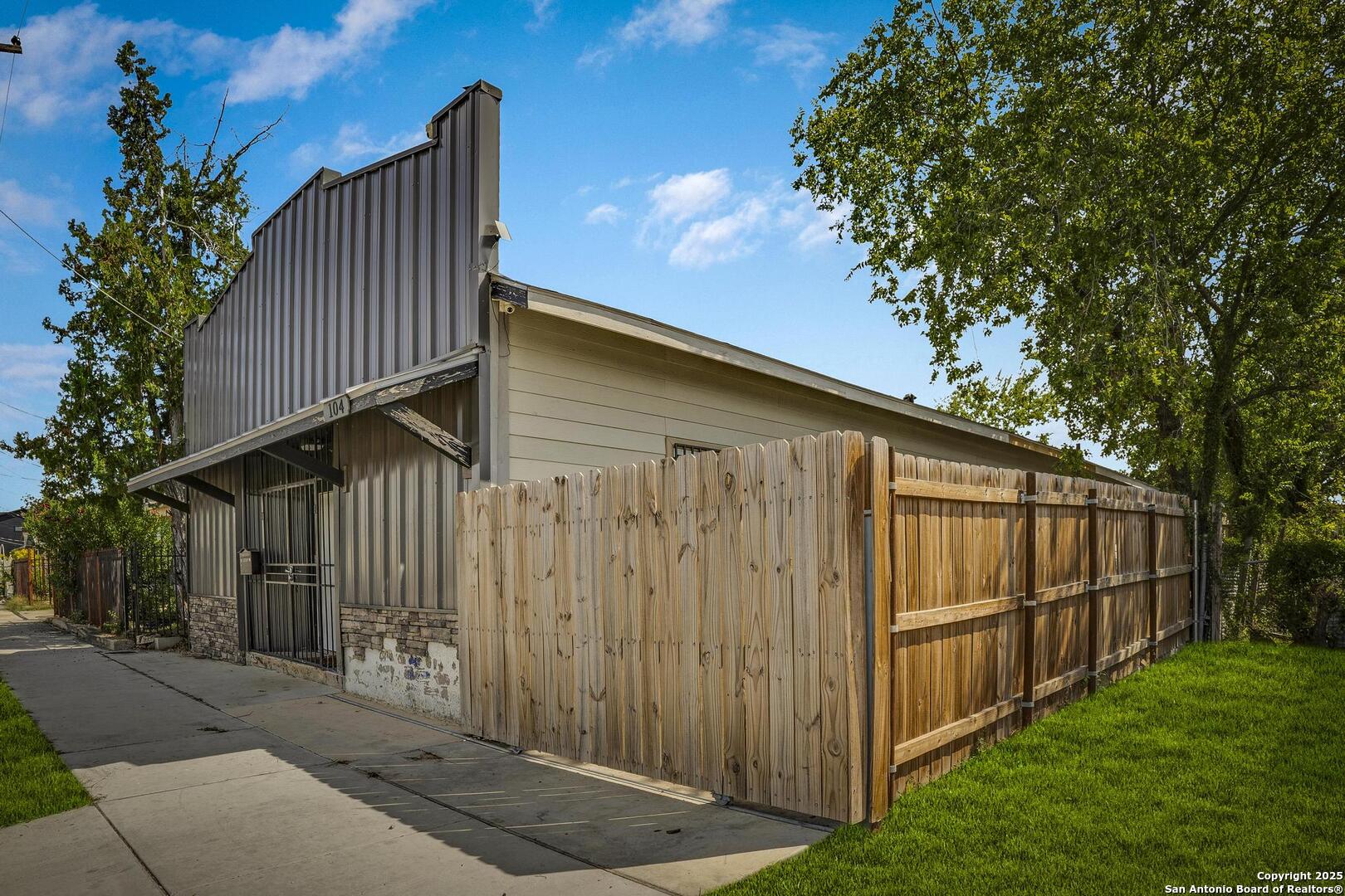 104 Porter Street San Antonio TX 78210