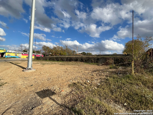 1774 Highway 132 Natalia TX 78059