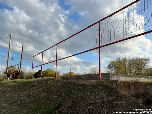 1774 Highway 132 Natalia TX 78059