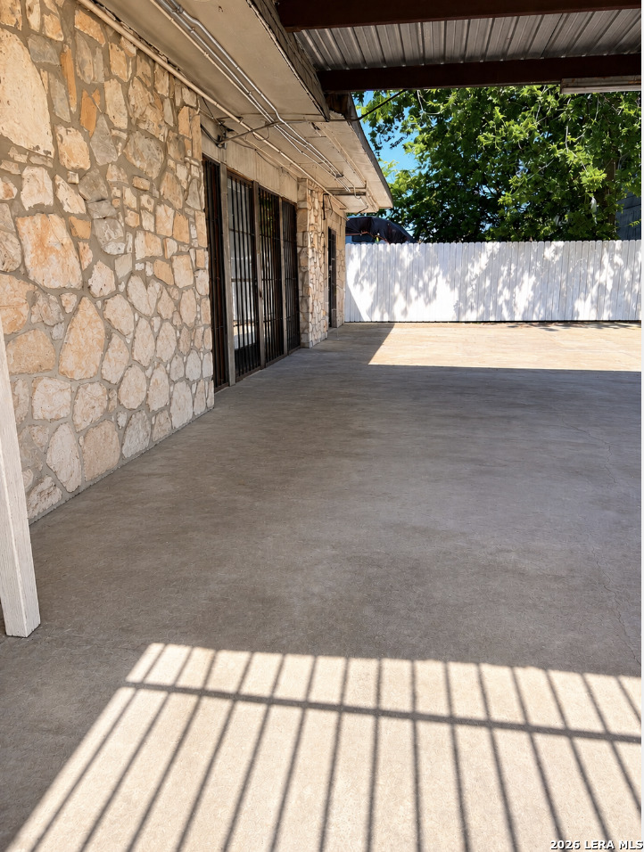 2202 Commercial San Antonio TX 78221