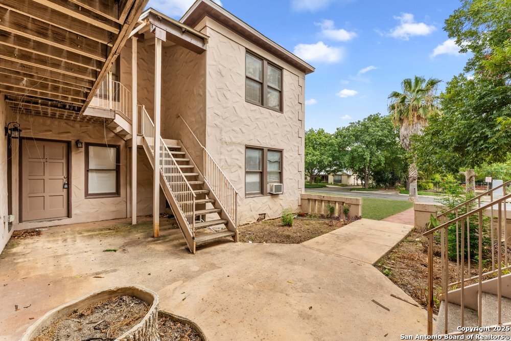 343 W Summit San Antonio TX 78212