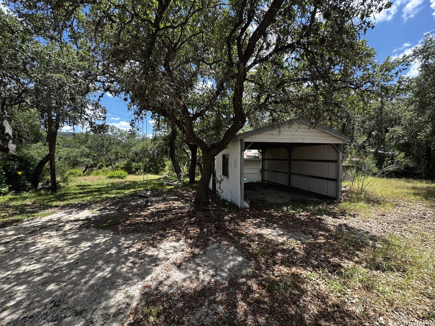 9317 Park Road 37 Lakehills TX 78063