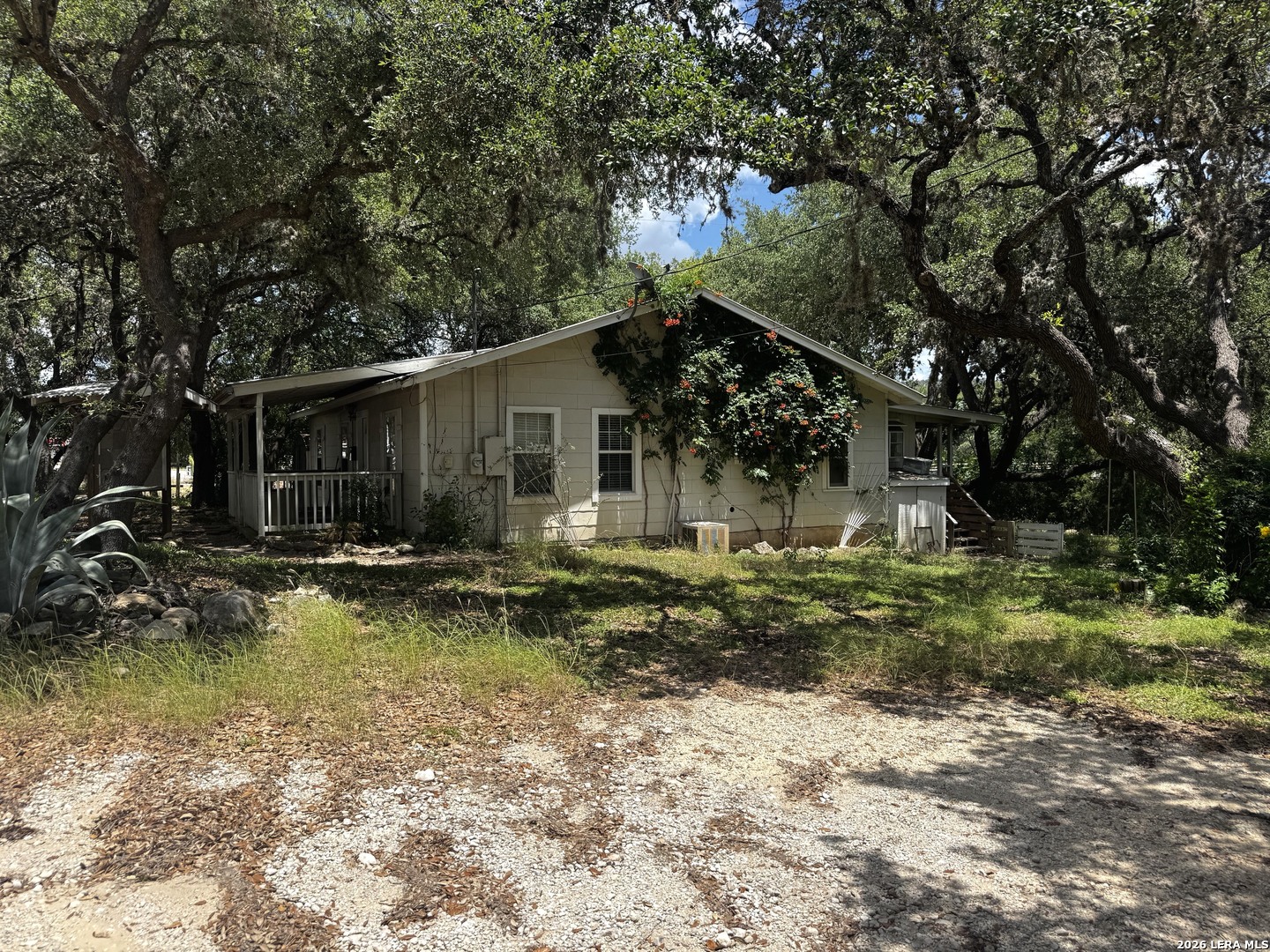 9317 Park Road 37 Lakehills TX 78063