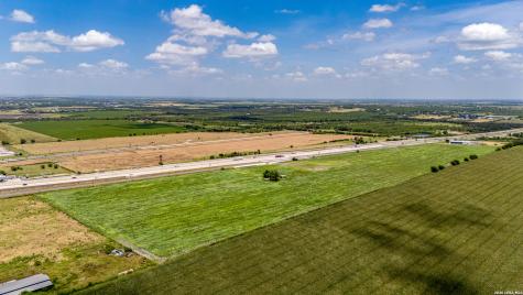 10221 E Interstate 10 Marion TX 78124