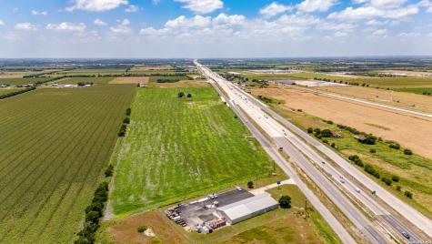 10221 E Interstate 10 Marion TX 78124