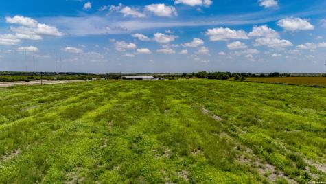 10221 E Interstate 10 Marion TX 78124