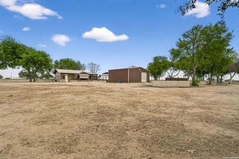 13019 Fm 2790 Lacoste TX 78039