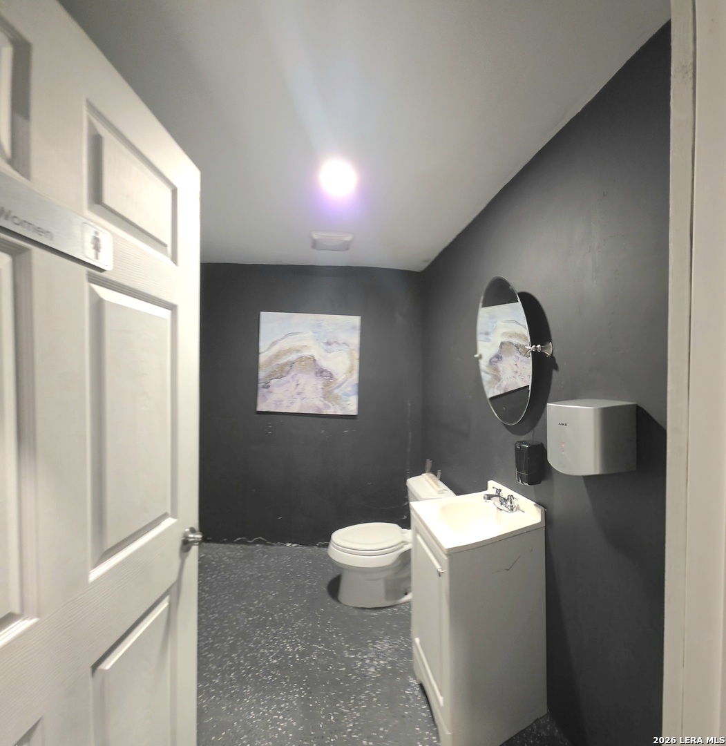 2730 W Southcross San Antonio TX 78211