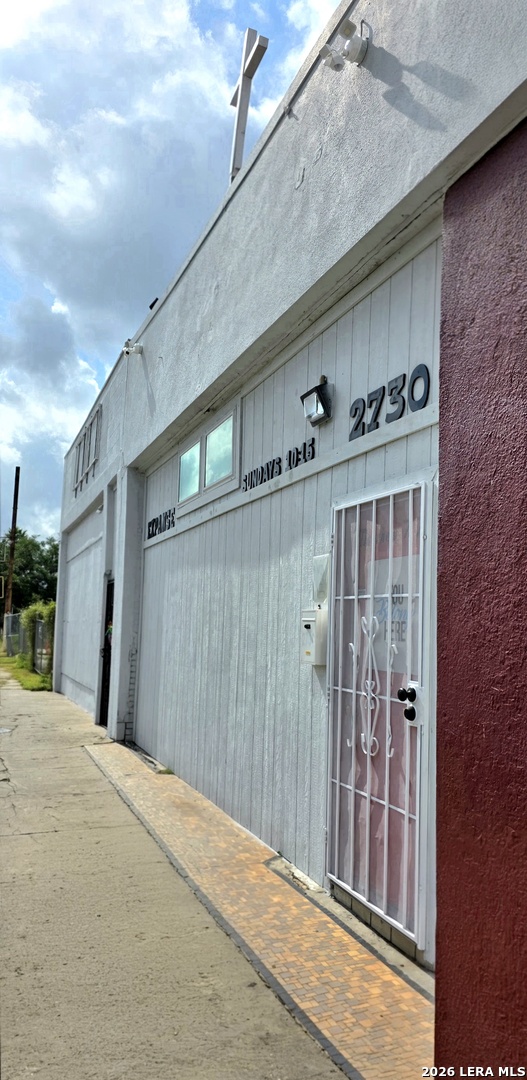 2730 W Southcross San Antonio TX 78211