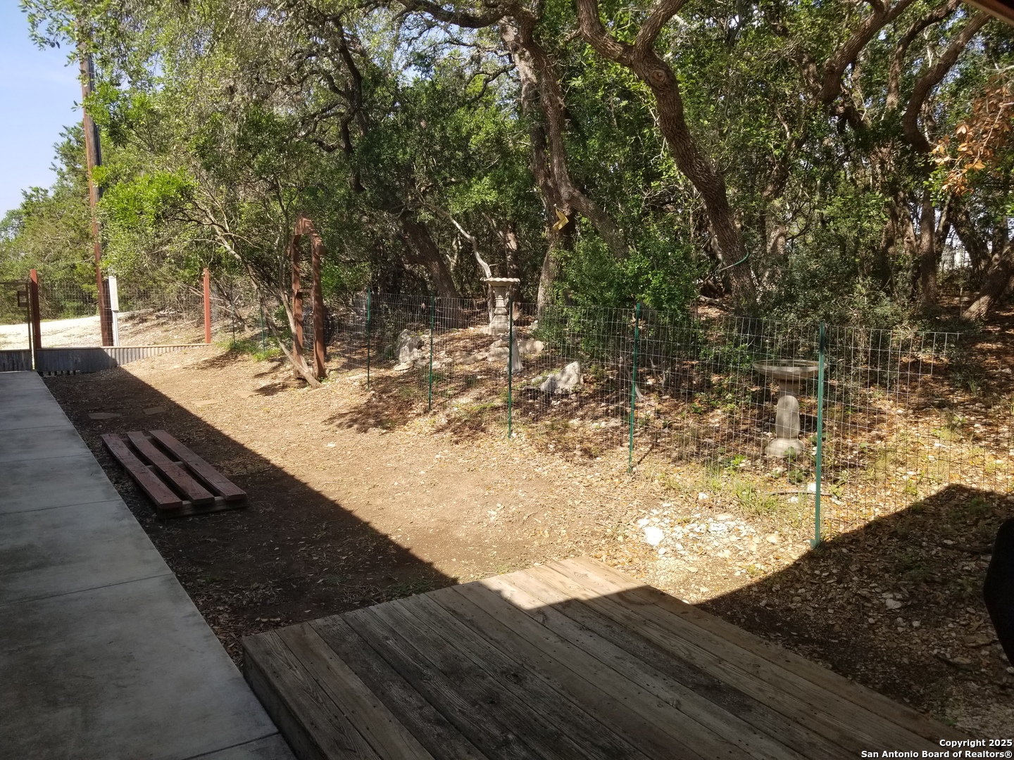 9200 Park Road 37 Lakehills TX 78063