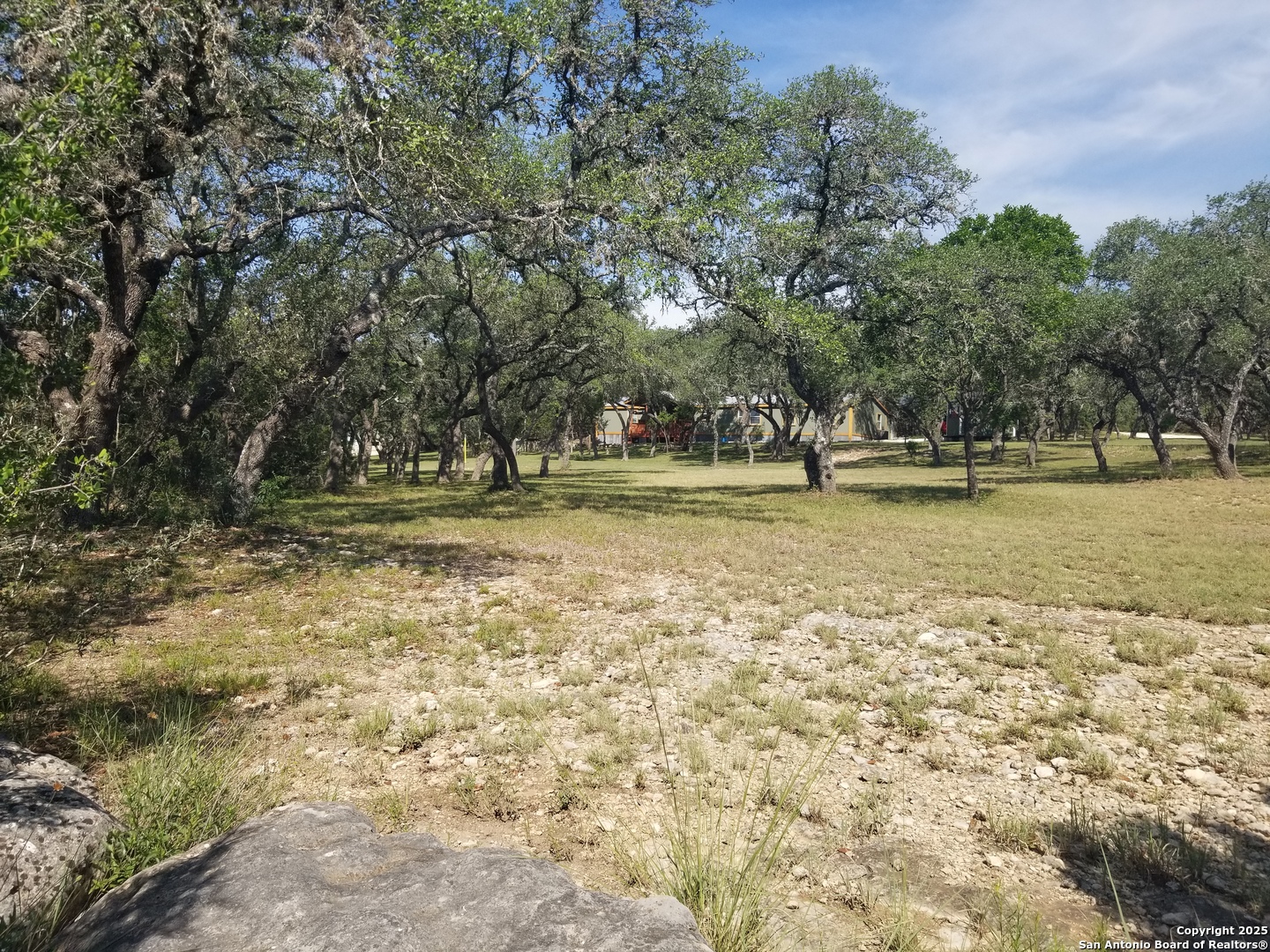 9200 Park Road 37 Lakehills TX 78063